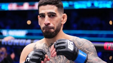 UFC не разрешил Топурии переходить в вес Рахмонова