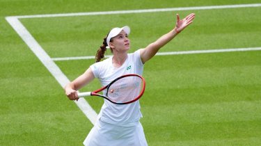 Елена Рыбакина с легкостью вышла во второй круг Уимблдона