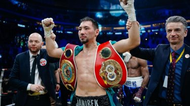 Жанибека Алимханулы признали абсолютным чемпионом по боксу