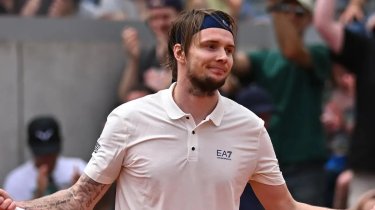 Александр Бублик вышел в финал