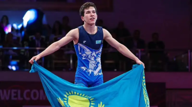 Казахстанец выиграл бронзу на ЧМ U17 по греко-римской борьбе