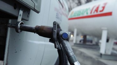 Сразу до 12%: В Казахстане подорожал автогаз