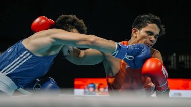 Казах перебил узбека и выиграл золото чемпионата Азии по боксу