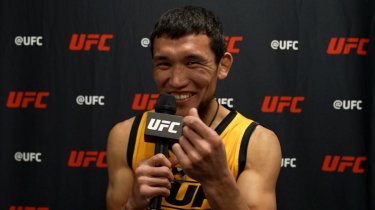 Казахский боец рассказал о давлении перед дебютом в UFC