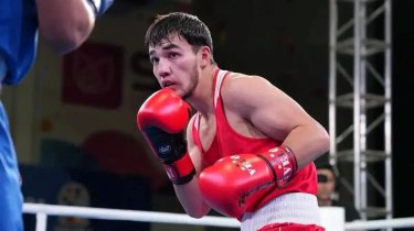 Разгромом завершился бой казаха на Чемпионате Мира по боксу