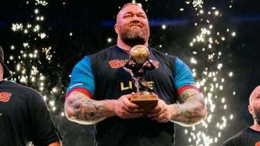 Актер из «Игры престолов» обновил мировой рекорд в становой тяге