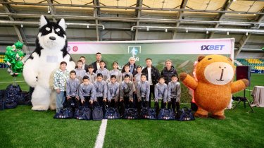 Казахстанская федерация футбола и 1XBET открыли футбольное поле в городе Костанай