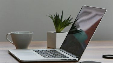 Как очистить ноутбук от пыли и обработать от микробов