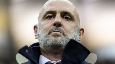 Экс-игрок сборной Казахстана выступил против иностранного тренера