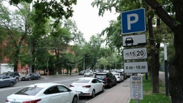 Парковки за 30 тысяч тенге планируют сделать во дворах Алматы