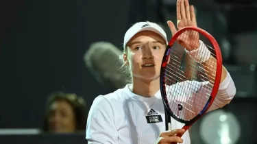 Елена Рыбакина разгромила восьмую ракетку мира и вышла в финал