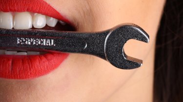 Почему нельзя исправлять прикус домашними методами