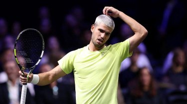 Алькарас объяснил поражение на «Мастерсе» в Париже