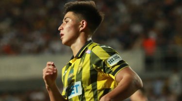 Дастан Сатпаев стал самым дорогим футболистом Казахстана