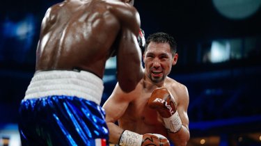 Названа дата боя Жанибека Алимханулы за 4 титула в боксе