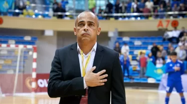 Конец эпохи: Кака ушел из сборной Казахстана