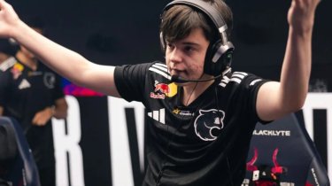 Киберспортсмен из Семея вышел в полуфинал турнира с призовыми на 350 тысяч долларов