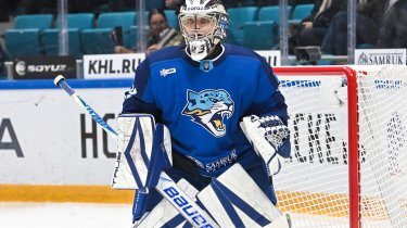 Казахстанский хоккеист дебютирует в США