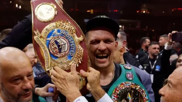 Александр Усик больше не чемпион WBO