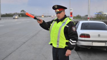 Казахстанские полицейские вновь будут стоять с жезлами у обочин