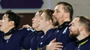 Сборная Казахстана по хоккею победила Корею на чемпионате Азии