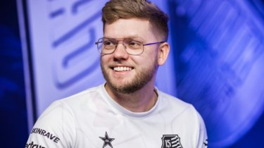 Соперник казахстанского киберспортсмена пропустит турнир из-за рождения ребёнка