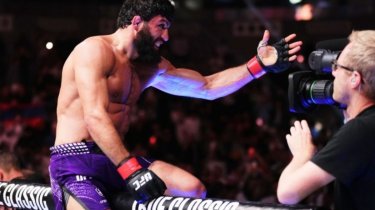 «Забить или задушить?»: Царукян объяснил тактику финиша против Хукера