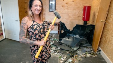 Спрос на комнаты ярости растёт: почему большинство клиентов – женщины