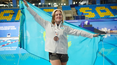 Сменившая Россию на Казахстан пловчиха лишилась денег