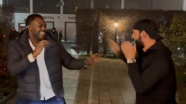 Джон Джонс и Хамзат Чимаев показали борцовские навыки на улицах Грозного