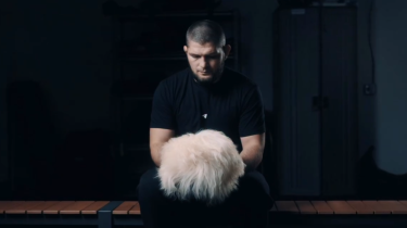 Хабиб и Конор обменялись оскорблениями после аукциона папах в Telegram