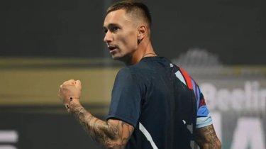 Казахстанский теннисист одержал победу на турнире в Исламабаде: Видео