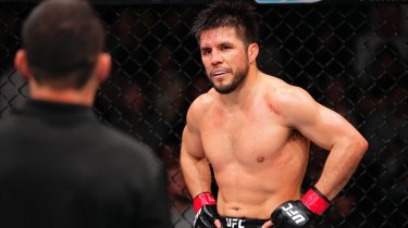 Легенда UFC уходит: Генри Сехудо объявил о последнем бое