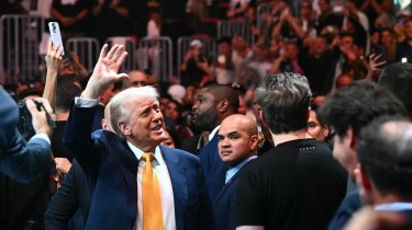 Трамп пообещал кучу титульных боёв UFC в Белом доме