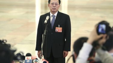 Экс-главе управления спорта Китая вынесли условный смертный приговор