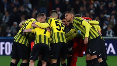 «Кайрат» уступил «Олимпиакосу» в матче Лиги чемпионов в Астане