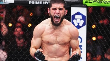 Махачев заявил о желании подраться с экс-чемпионом UFC