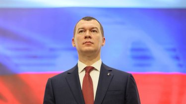 Молодым спортсменам из России разрешили выступать под своим флагом