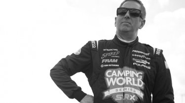 Легенда NASCAR Грег Биффл и его семья погибли в авиакатастрофе