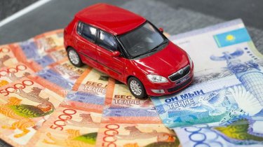 Налог на авто в Казахстане снизят вдвое: кто заплатит меньше с 2026 года