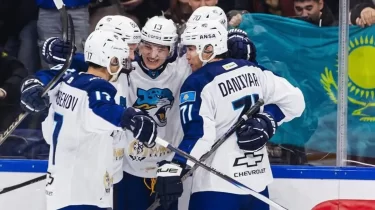 Кризис углубляется: «Барыс» проиграл «Автомобилисту» и выпал из зоны плей-офф