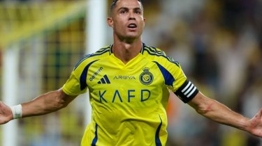 Криштиану Роналду оформил дубль: забил 955-й и 956-й голы в карьере