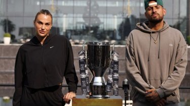 Соболенко проиграла мужской 671-й ракетке мира в «Битве полов»