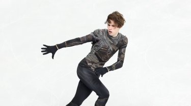 Форму зимних олимпийцев показали в Минтуризма Казахстана