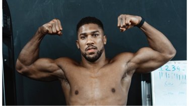 Окружение Энтони Джошуа опасается за его психику после аварии