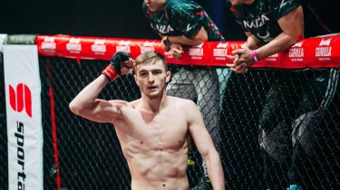 «Отдам 10 000 евро»: казахстанец бросил вызов Франции