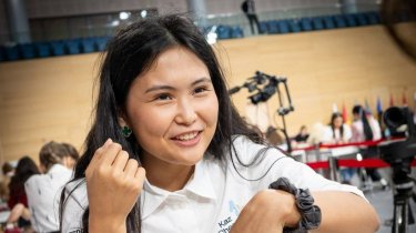 Бибисара Асаубаева заинтриговала фанатов ответом о личной жизни