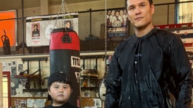 «Бьет сильнее меня»: Елеусинов оценил перспективы сына в боксе