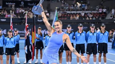 Арина Соболенко забирает титул у Рыбакиной: сколько заработали теннисистки?