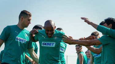 Первые спарринги в Абу-Даби. Как «Кайсар» и «Елимай» начали подготовку к КПЛ